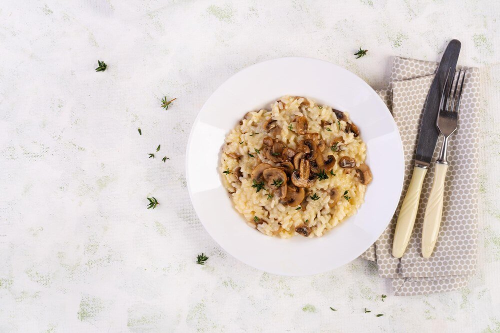 Risotto z grzybami leśnymi – odkryj smak lasu na swoim talerzu